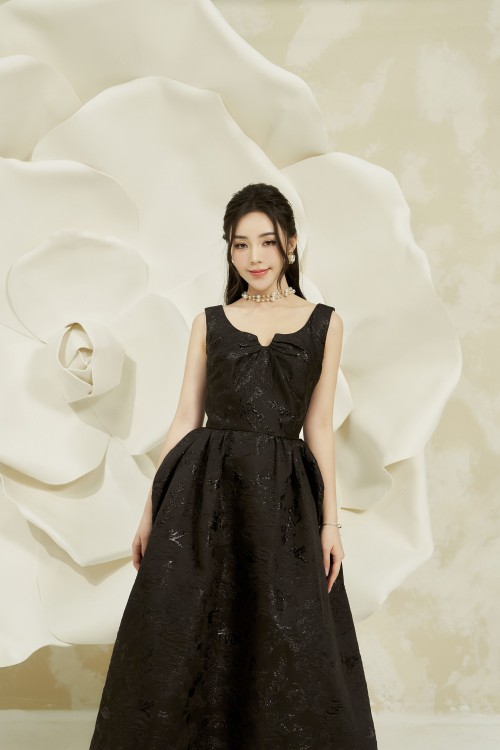 Sixdo Black Midi Brocade Dress